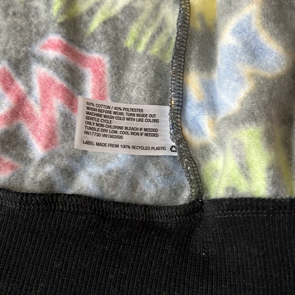 Hoodie sweater NWT Harajuku mini TGT collab - Picture 4 of 4